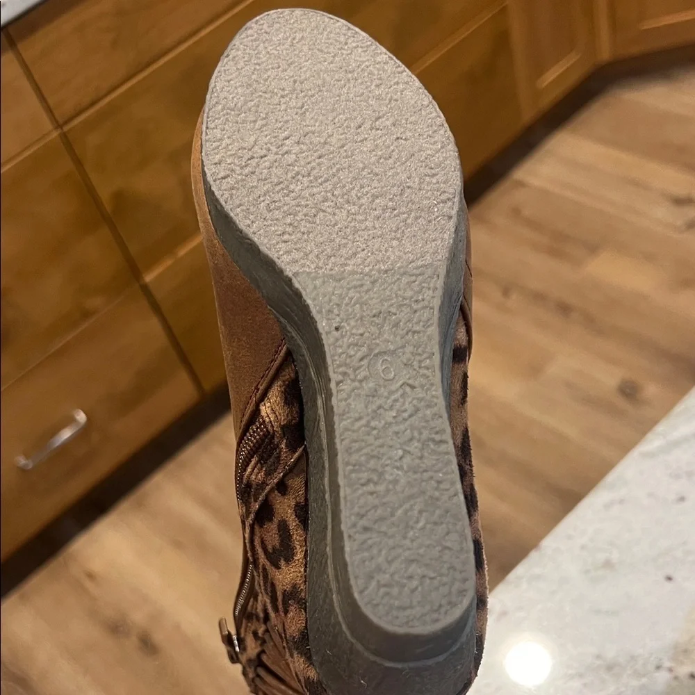 Sbicca Chestnut Ankle Booties -NWT